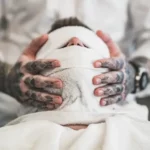 Men's Royal Hot Towel Shave with Razor in Midtown NYC from Fifth Avenue Barber Shop